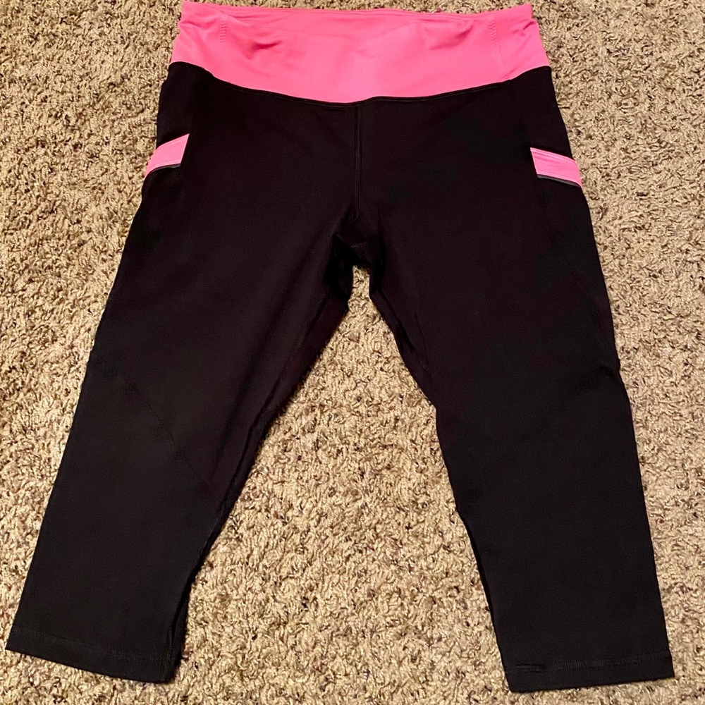 Lululemon Mod Moves Crops